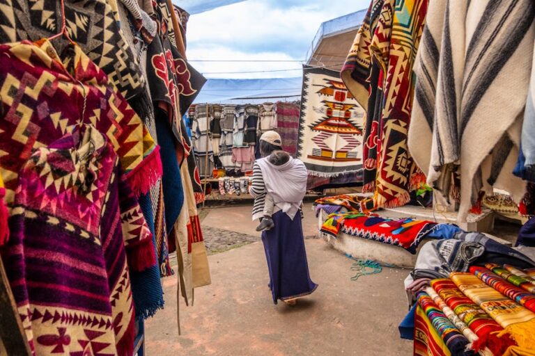 ethnic clothing markets solo